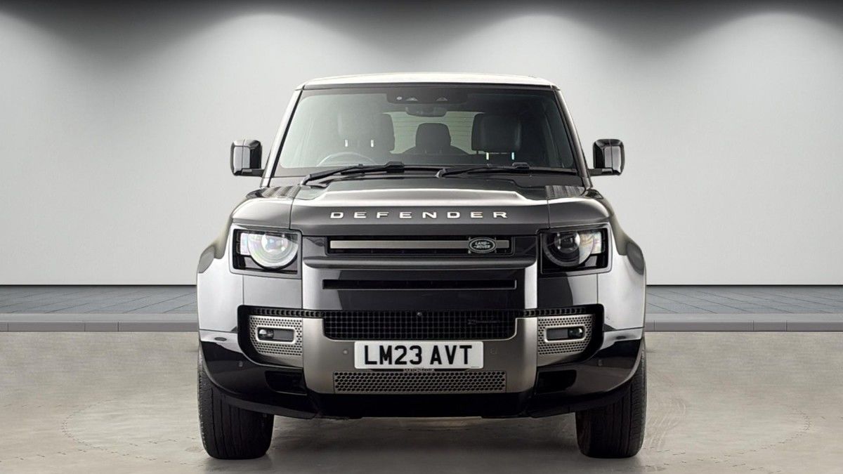 Land Rover Defender 90 Image 3