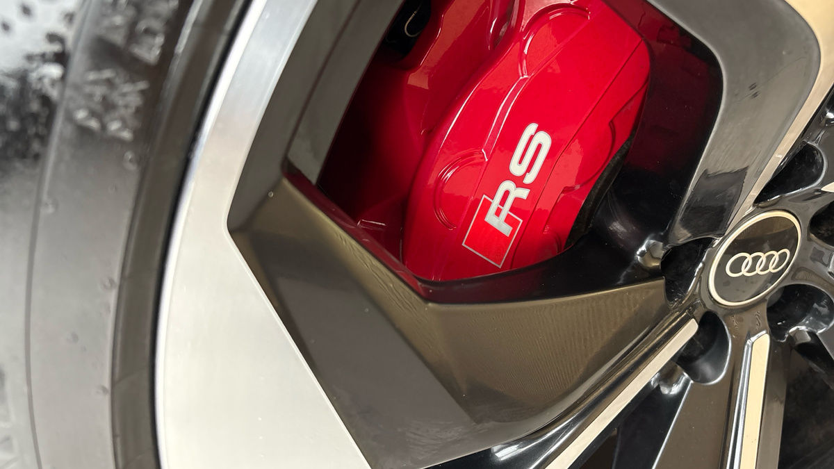 Audi RSQ8 Image 33