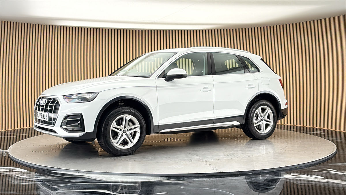 More views of Audi Q5