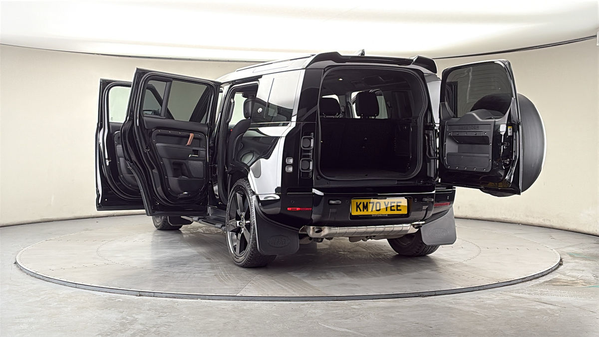 More views of Land Rover Defender 110