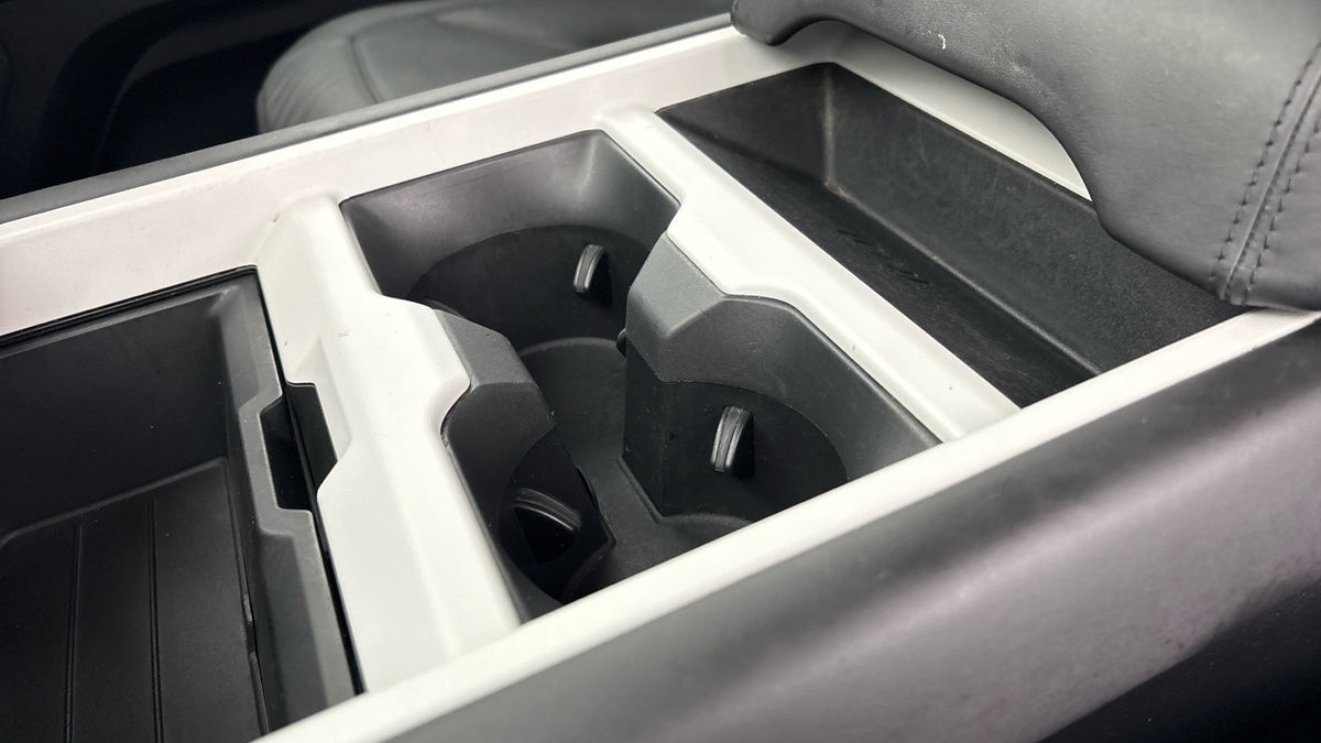 Land Rover Defender 90 Image 8