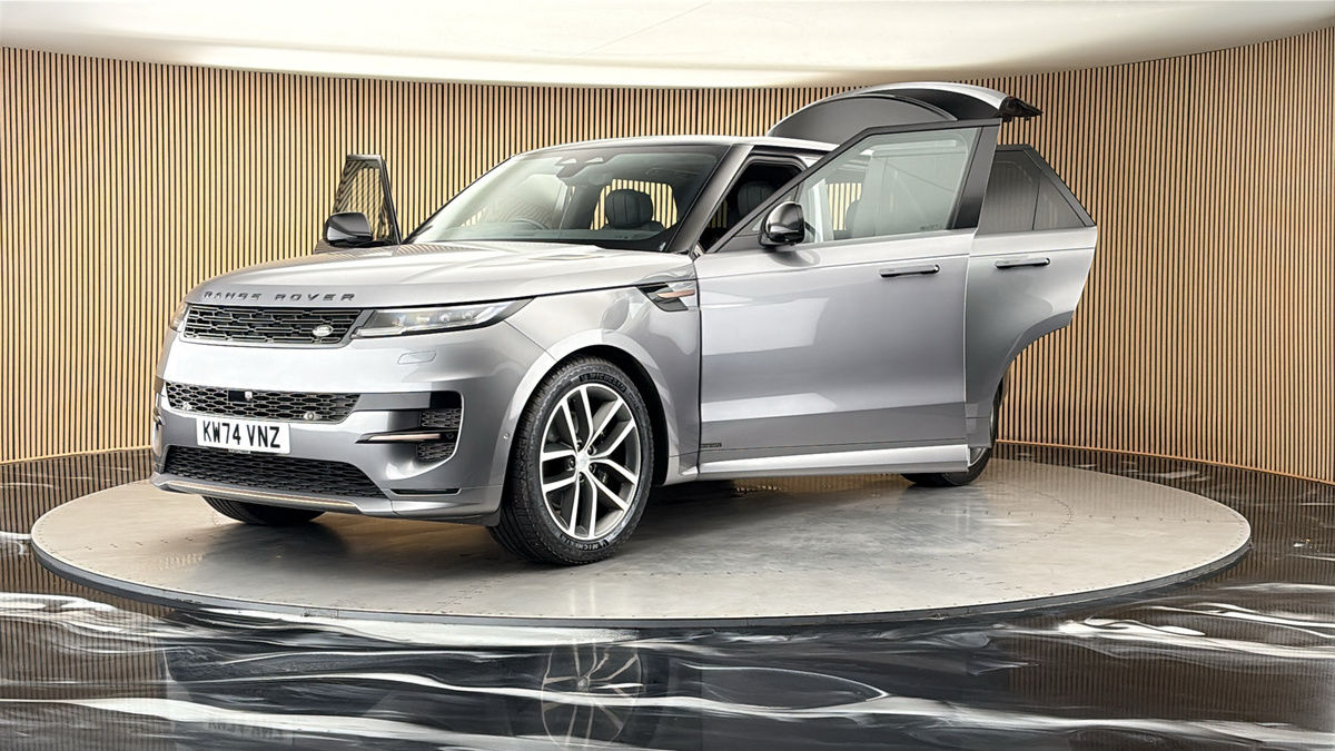 More views of Land Rover Range Rover Sport