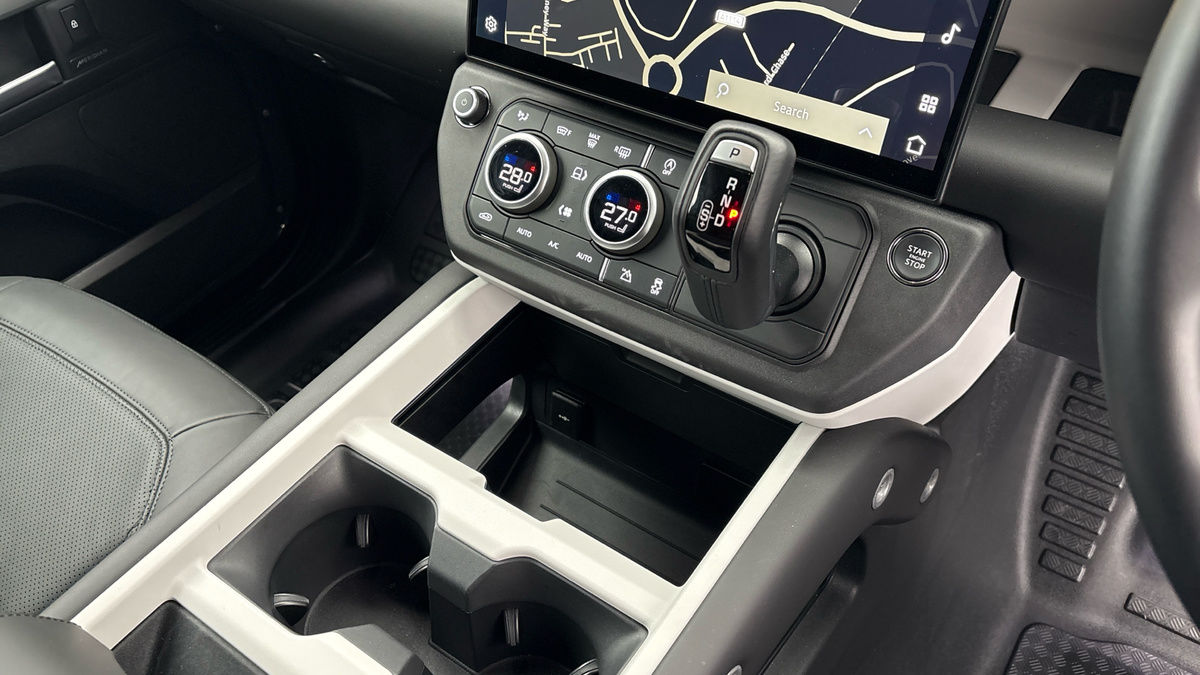 More views of Land Rover Defender 90