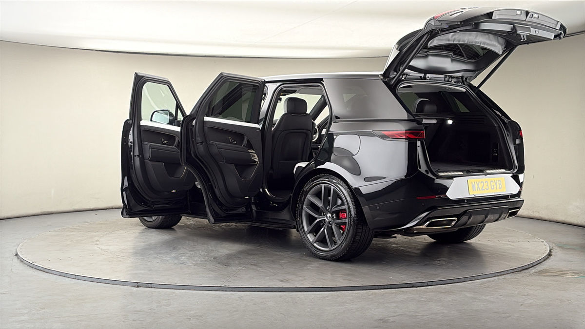 More views of Land Rover Range Rover Sport