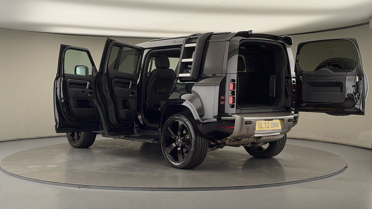 More views of Land Rover Defender 110