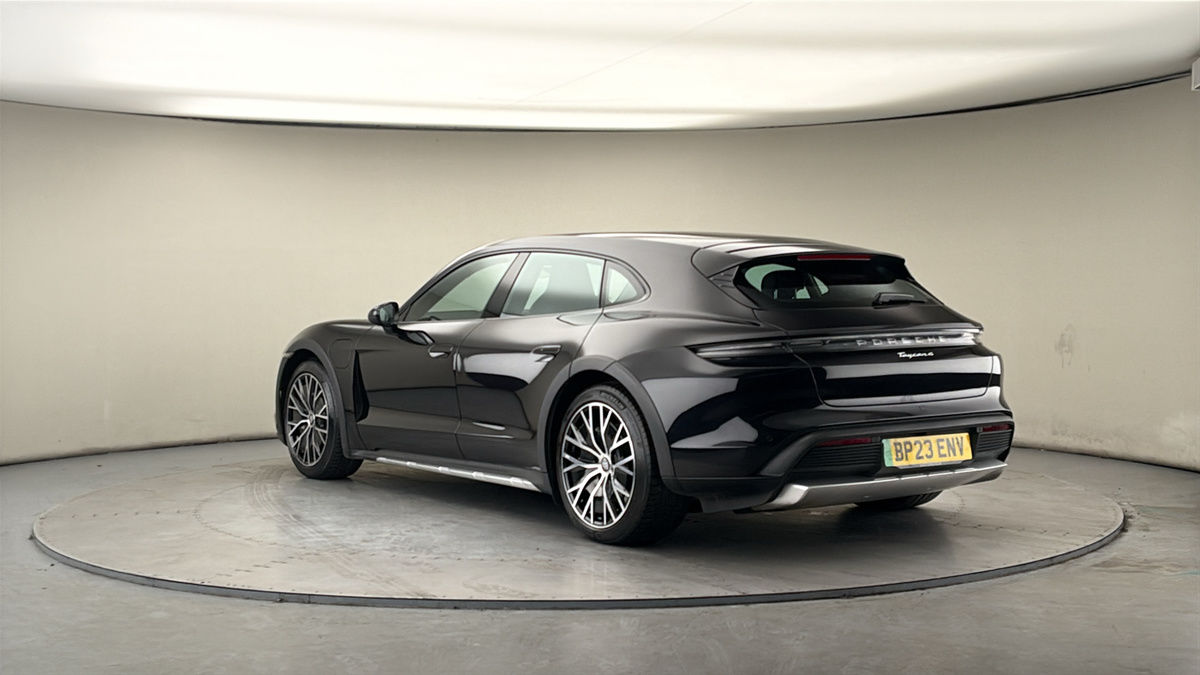 Porsche Taycan Image 3