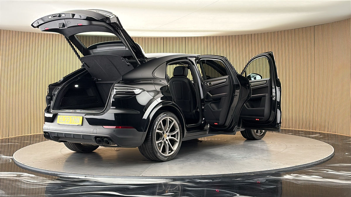 More views of Porsche Cayenne