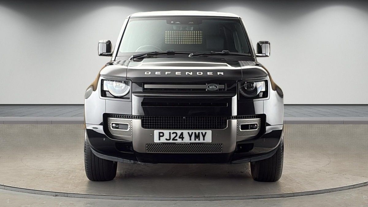 Land Rover Defender 110 Image 3