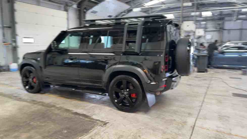 More views of Land Rover Defender 110