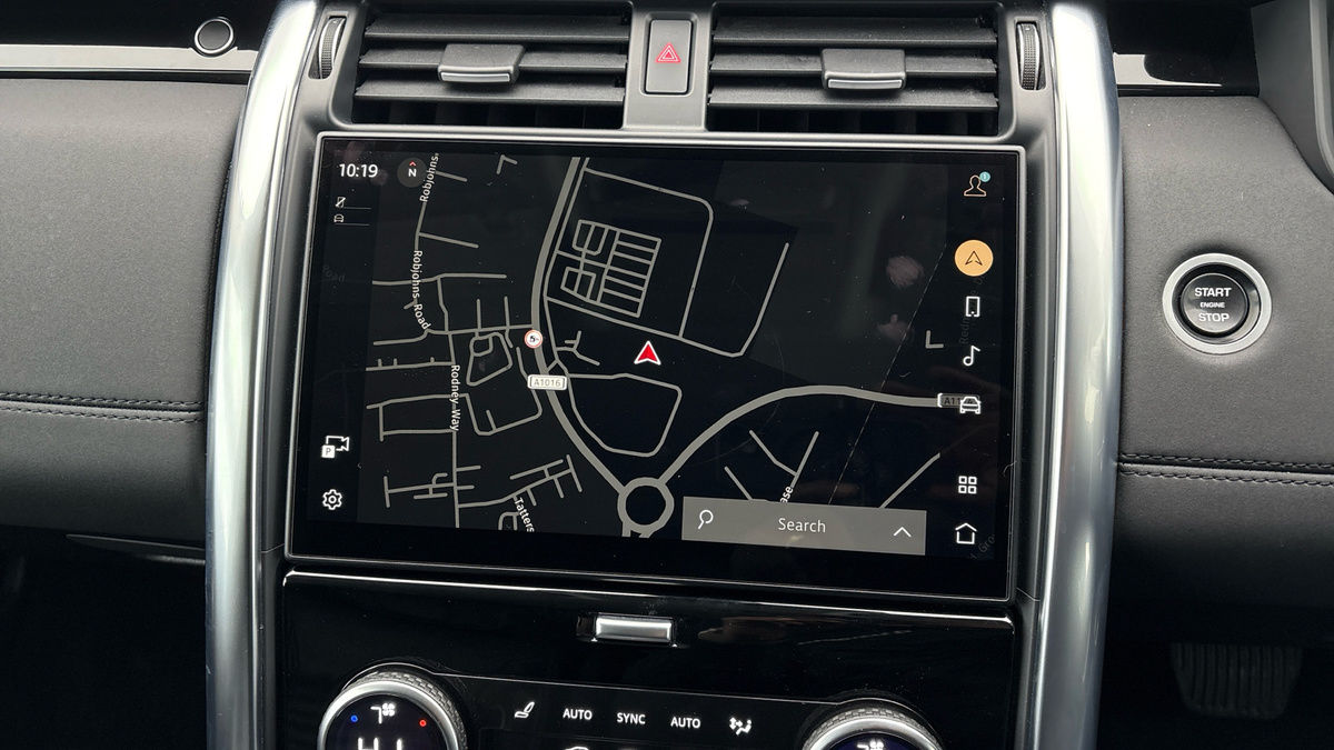 Land Rover Discovery Image 17