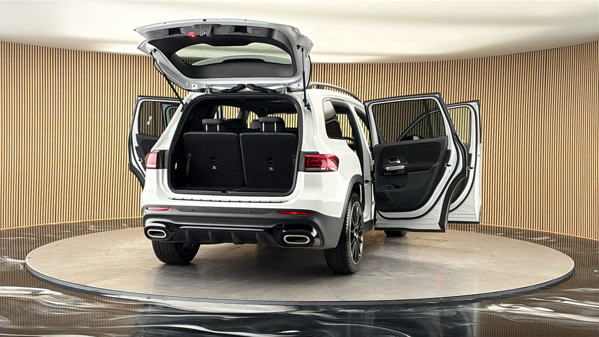 More views of Mercedes-Benz GLB