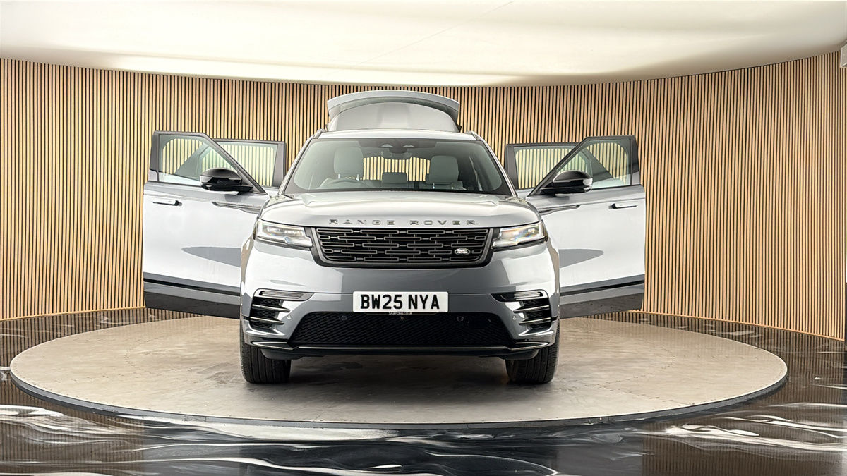 More views of Land Rover Range Rover Velar