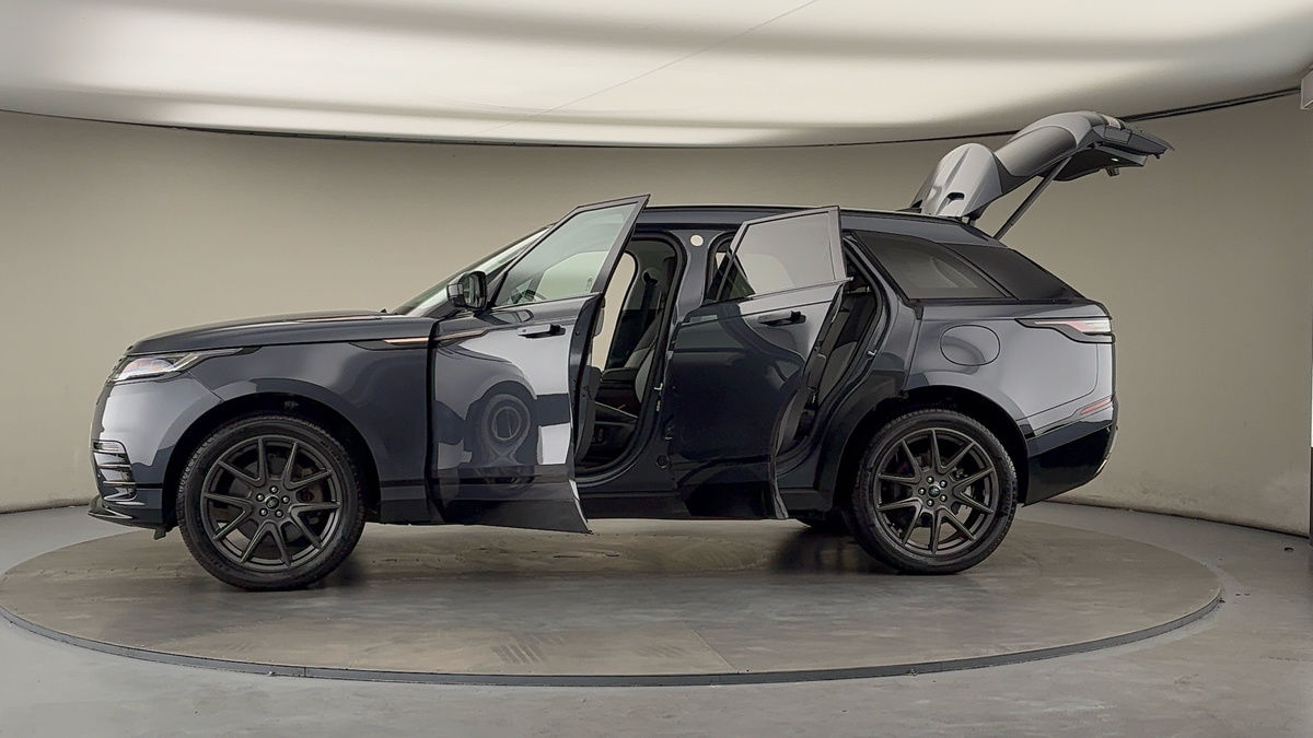 More views of Land Rover Range Rover Velar