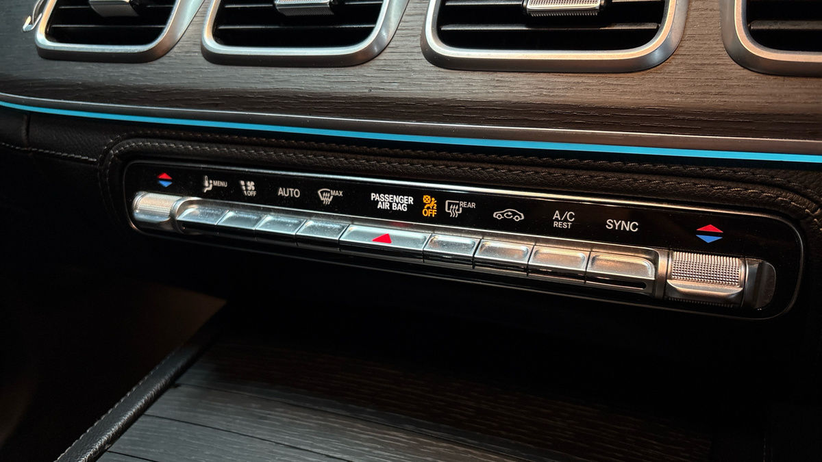 Mercedes-Benz GLE Image 24