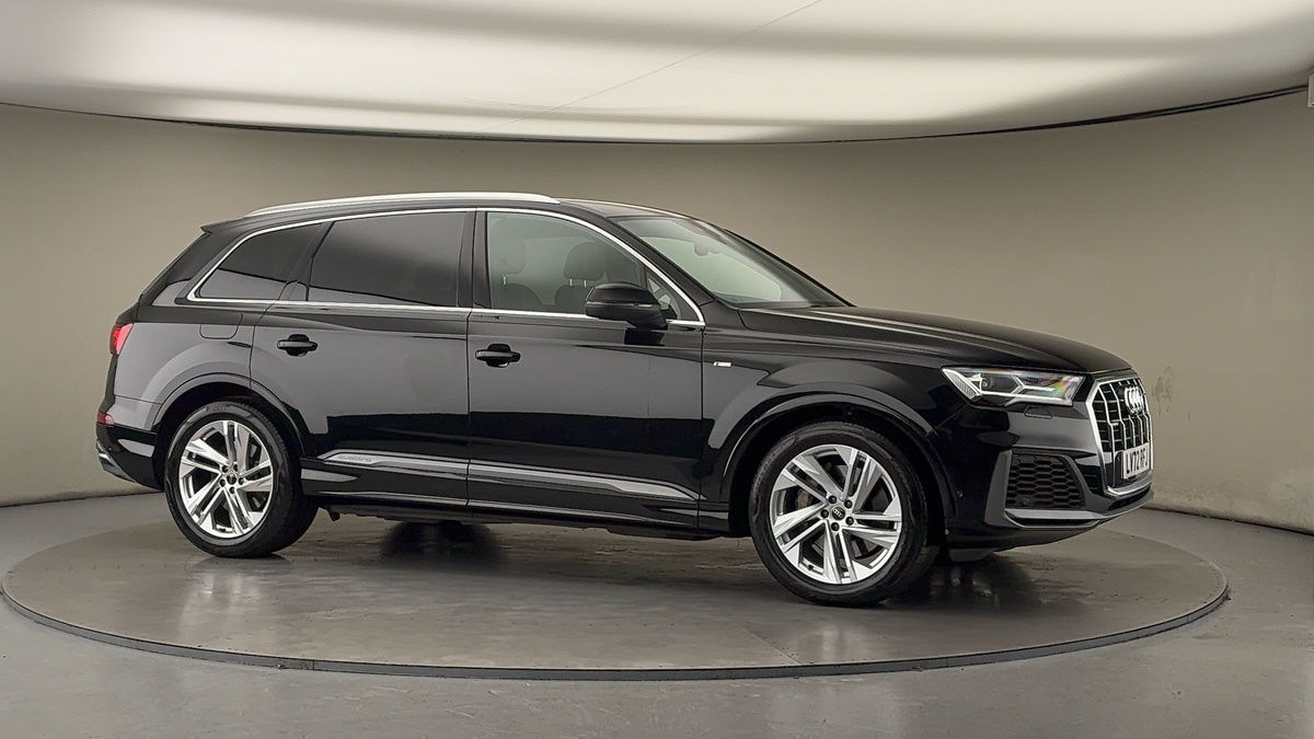 More views of Audi Q7