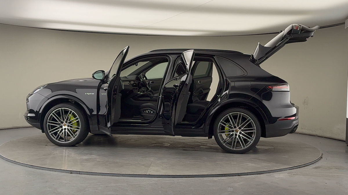 More views of Porsche Cayenne