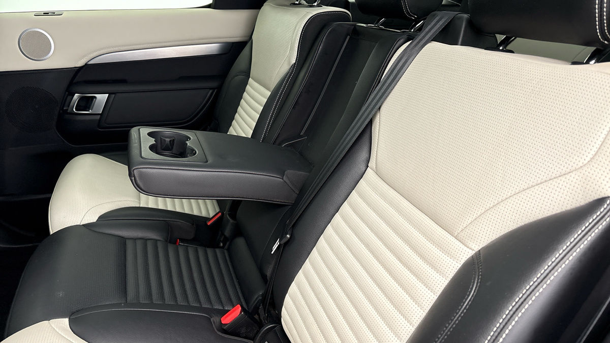 Land Rover Discovery Image 9