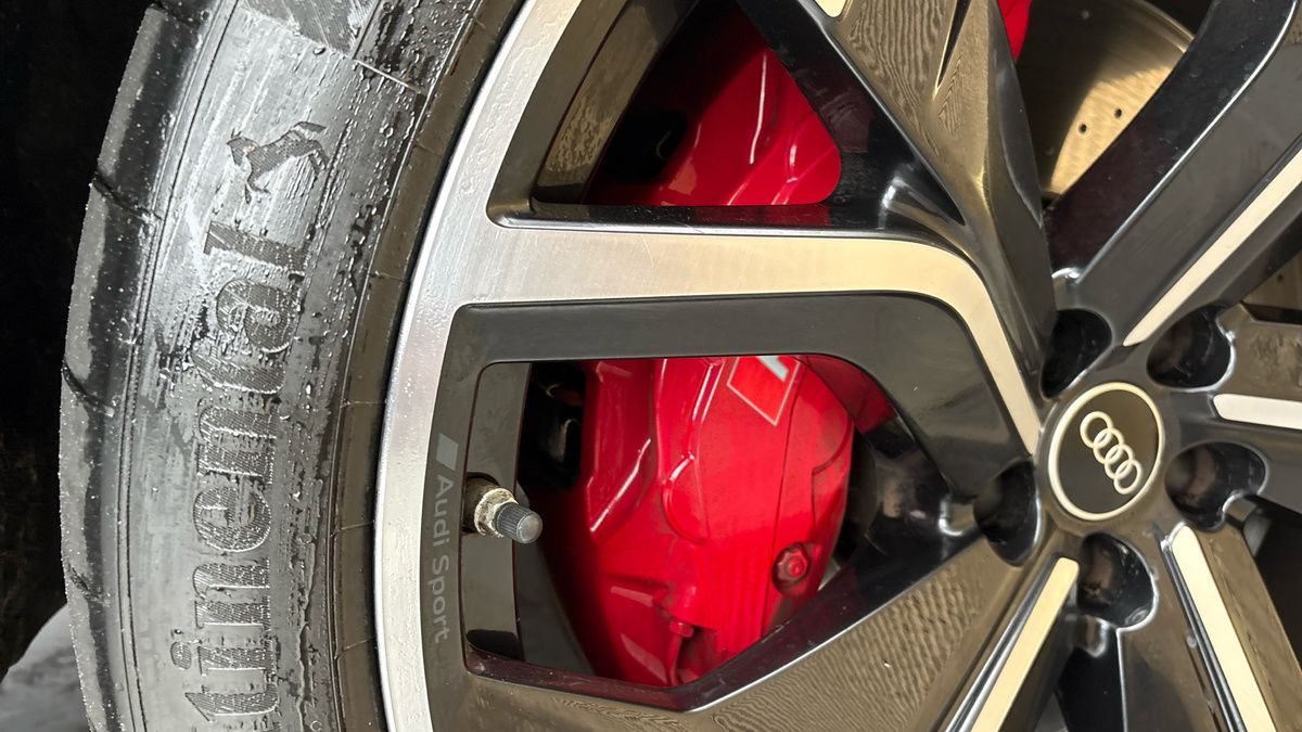 Audi RSQ8 Image 29