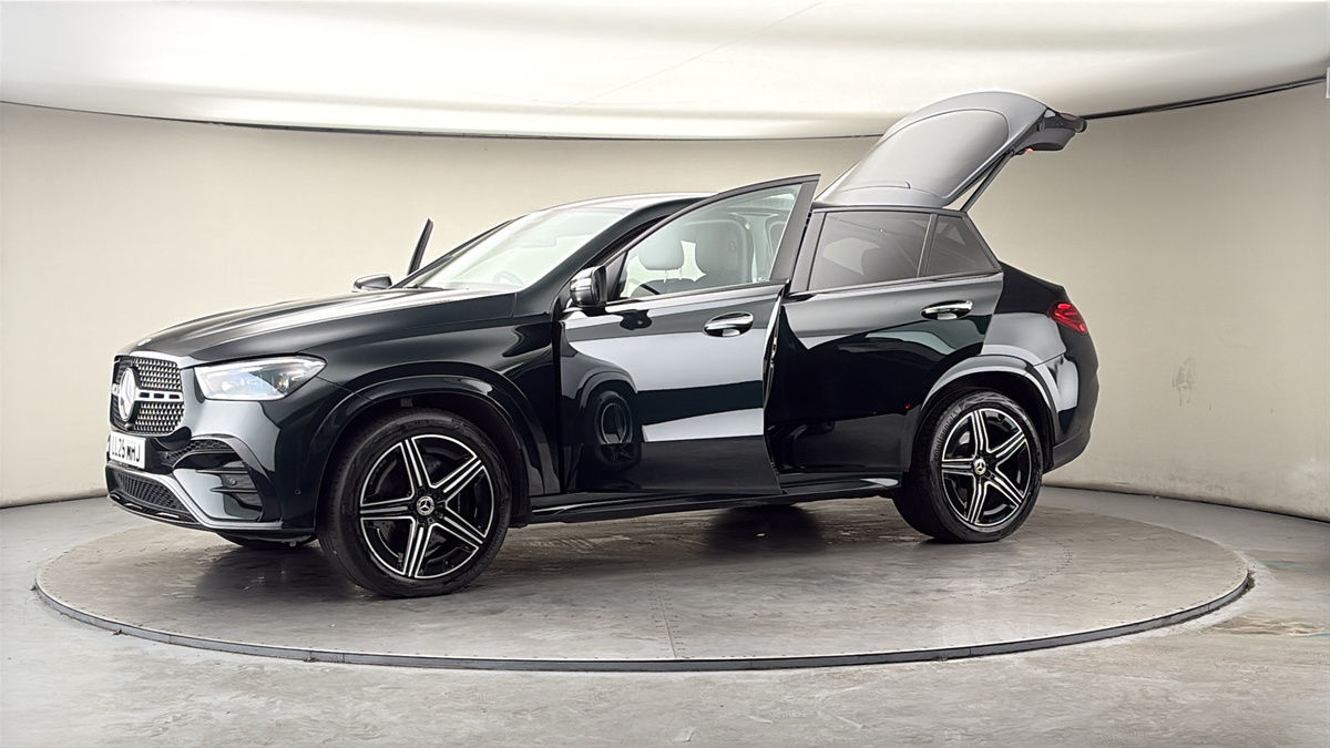 More views of Mercedes-Benz GLE