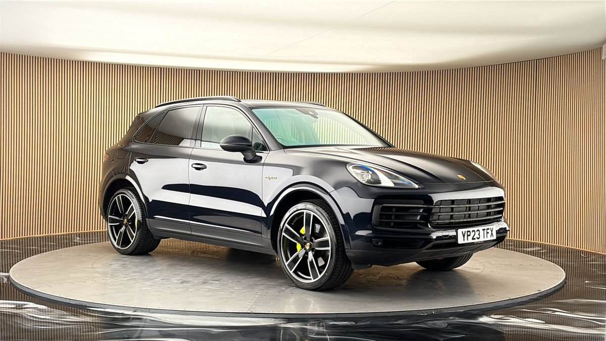 More views of Porsche Cayenne
