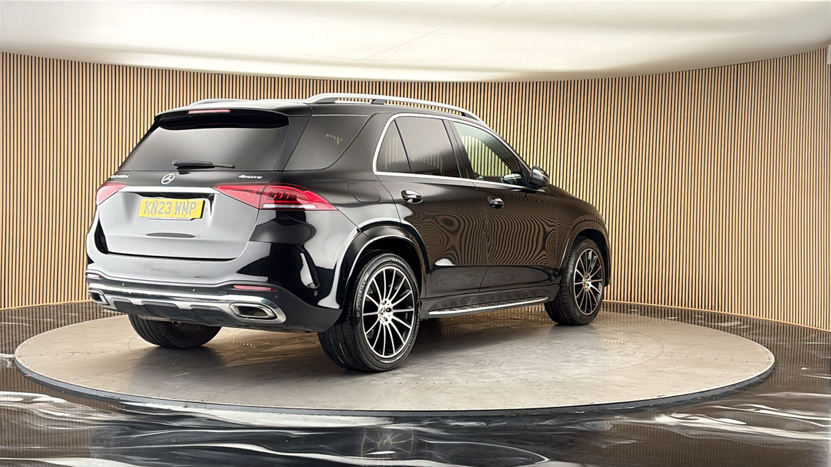 More views of Mercedes-Benz GLE