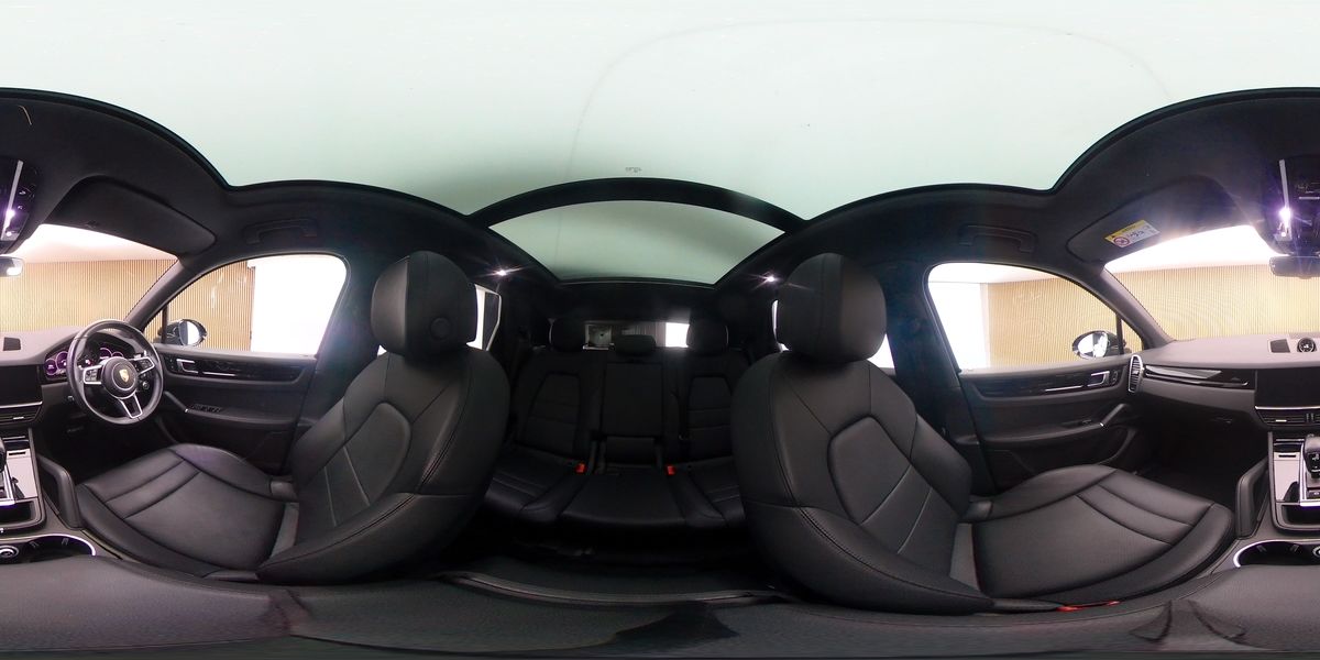 More views of Porsche Cayenne