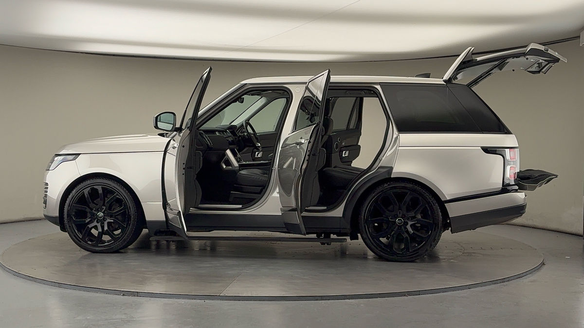 More views of Land Rover Range Rover