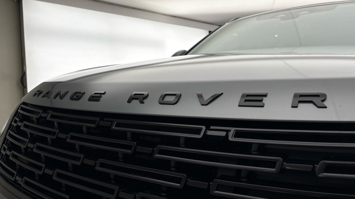 Land Rover Range Rover Velar Image 24