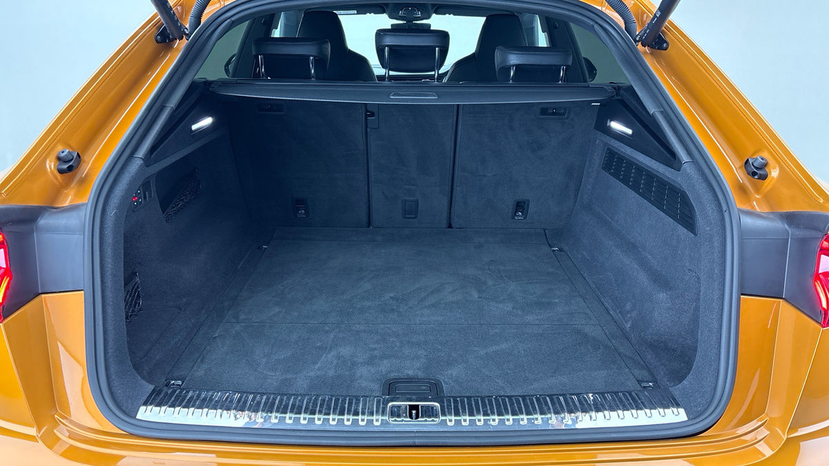 Audi SQ8 Image 11