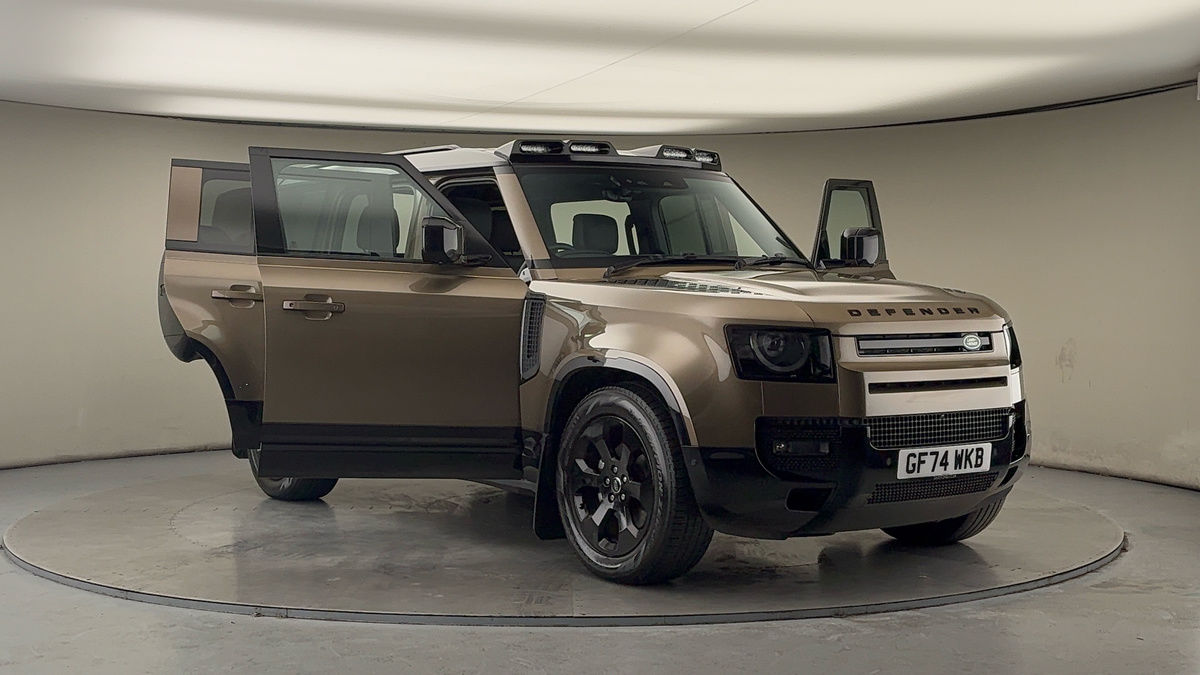 More views of Land Rover Defender 110