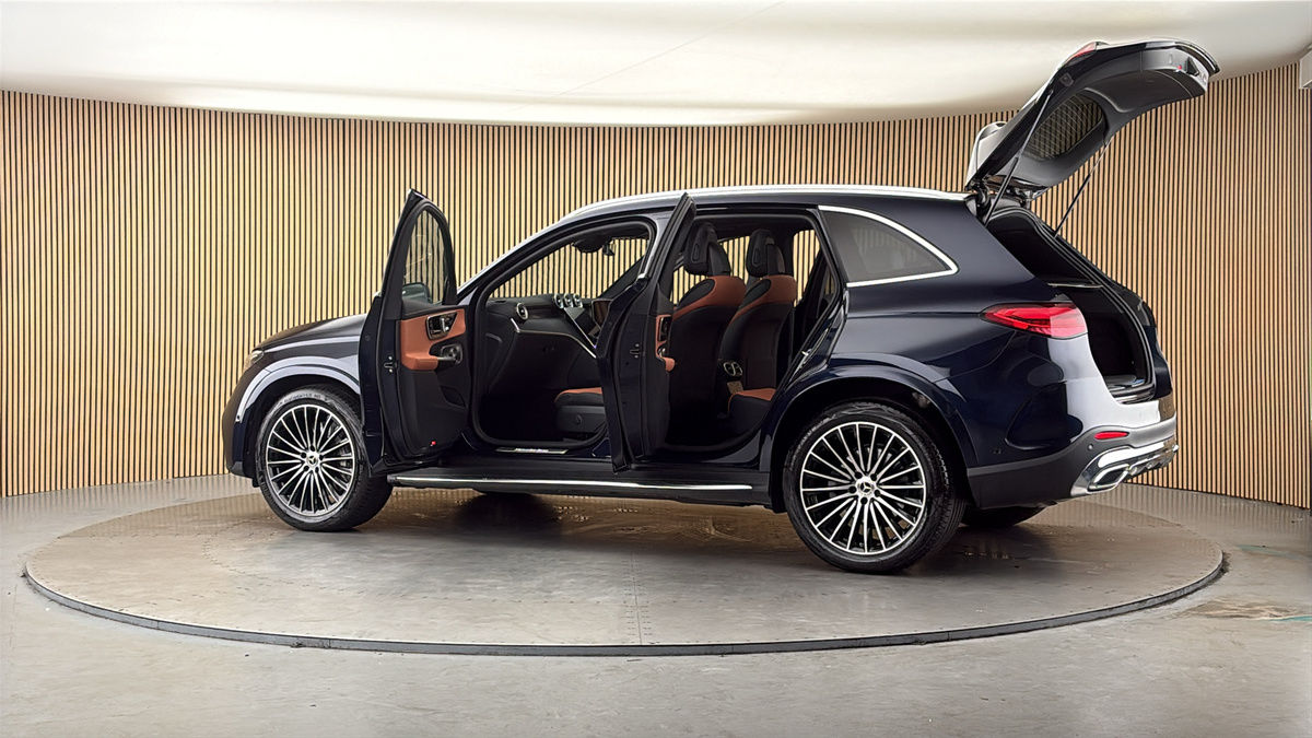 More views of Mercedes-Benz GLC