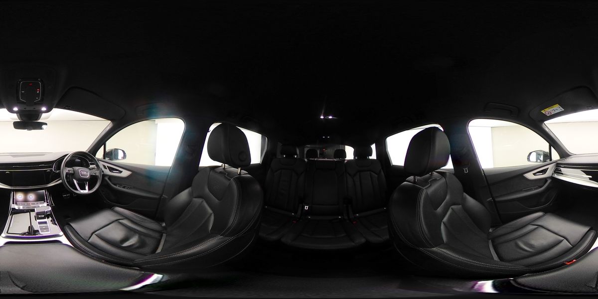 More views of Audi Q7