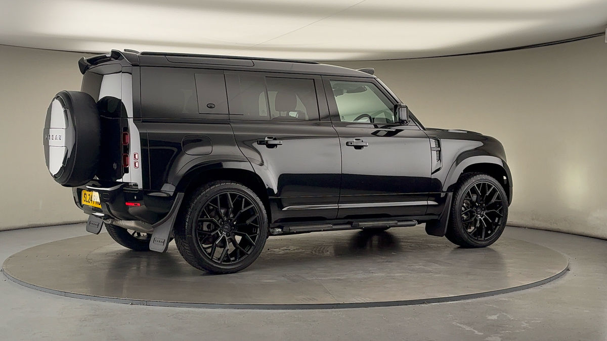 More views of Land Rover Defender 110