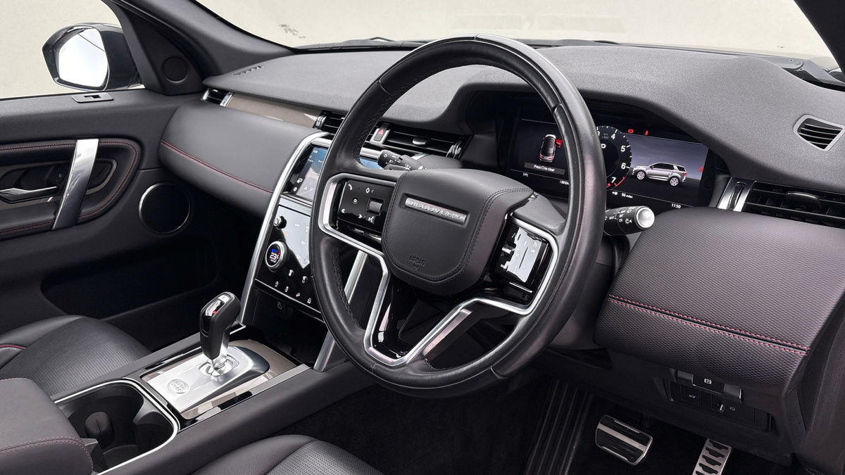 Land Rover Discovery Sport Image 5