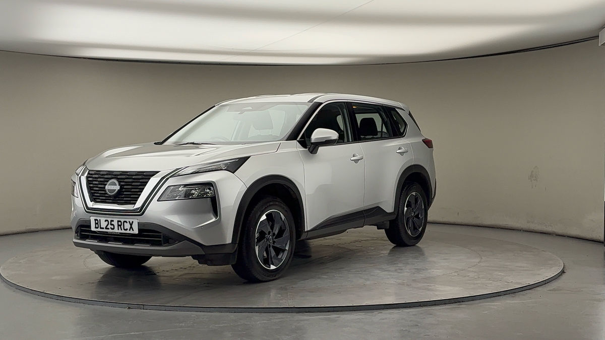 More views of Nissan X-Trail