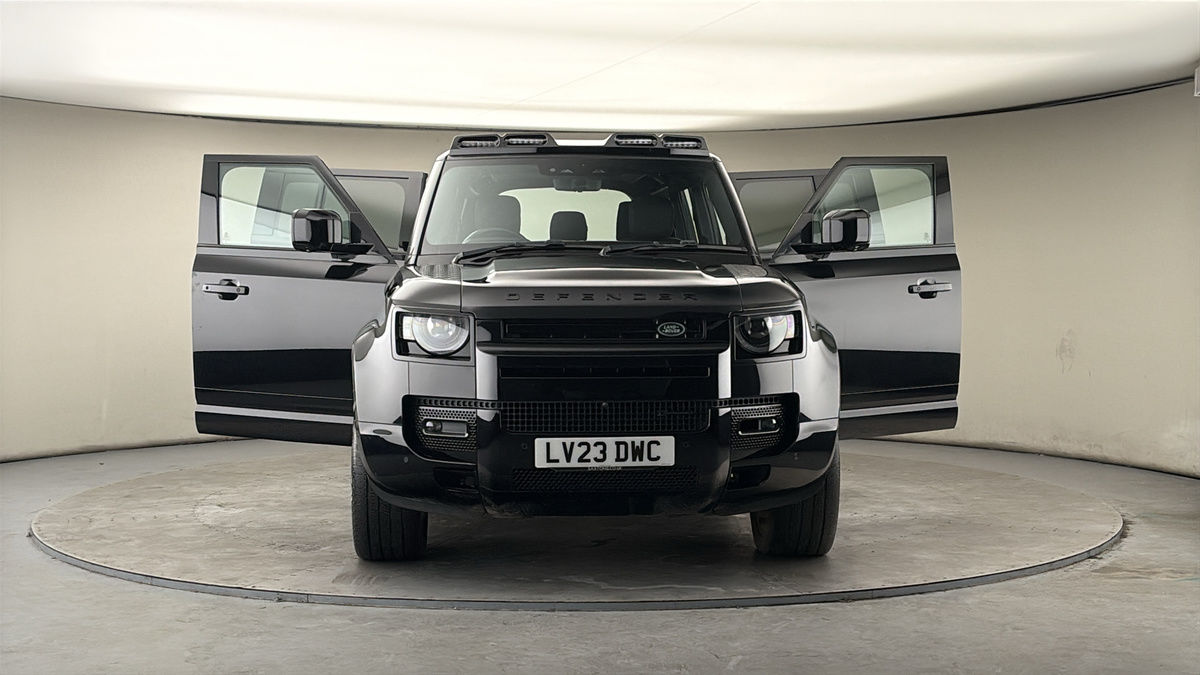 More views of Land Rover Defender 110