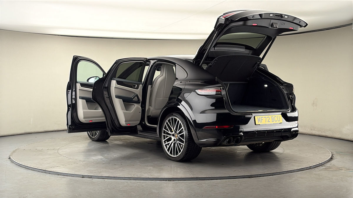 Porsche Cayenne Image 23