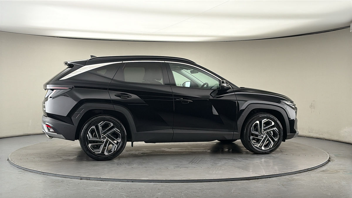 More views of Hyundai TUCSON