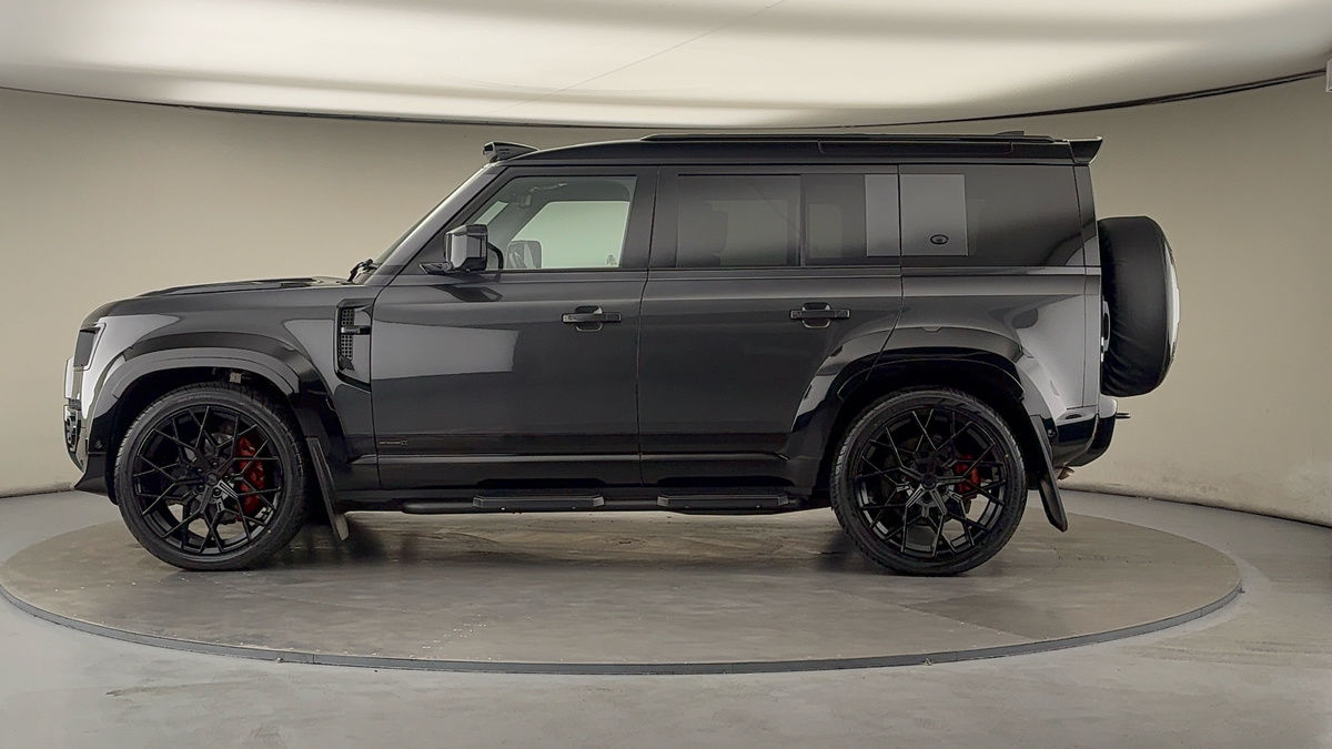 Land Rover Defender 110 Urban Image 15