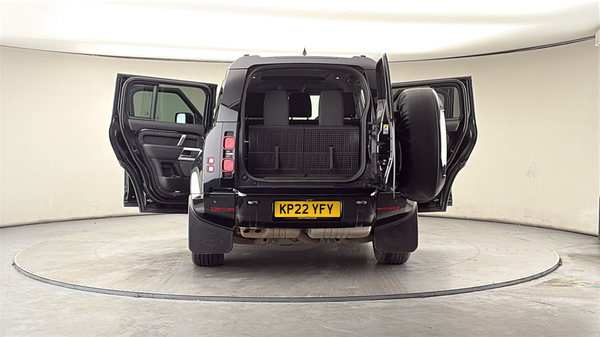 More views of Land Rover Defender 110