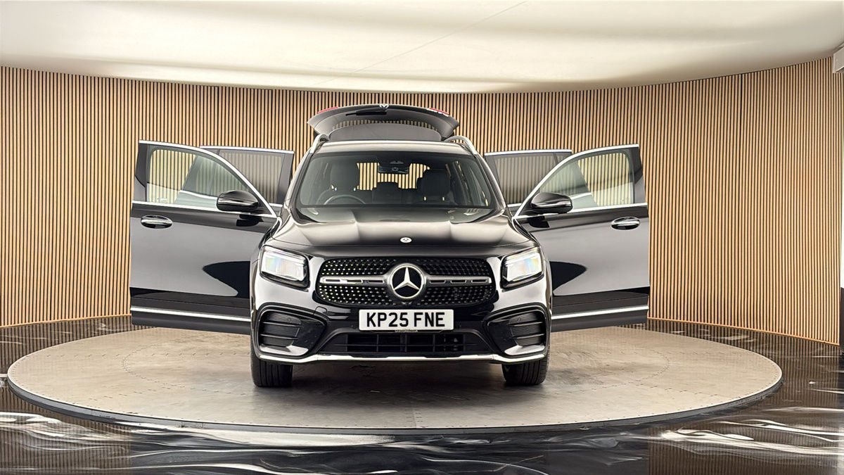More views of Mercedes-Benz GLB