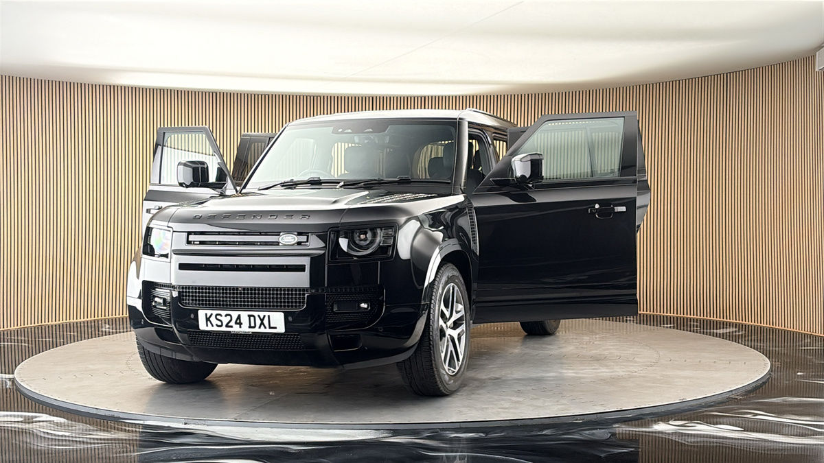 More views of Land Rover Defender 110
