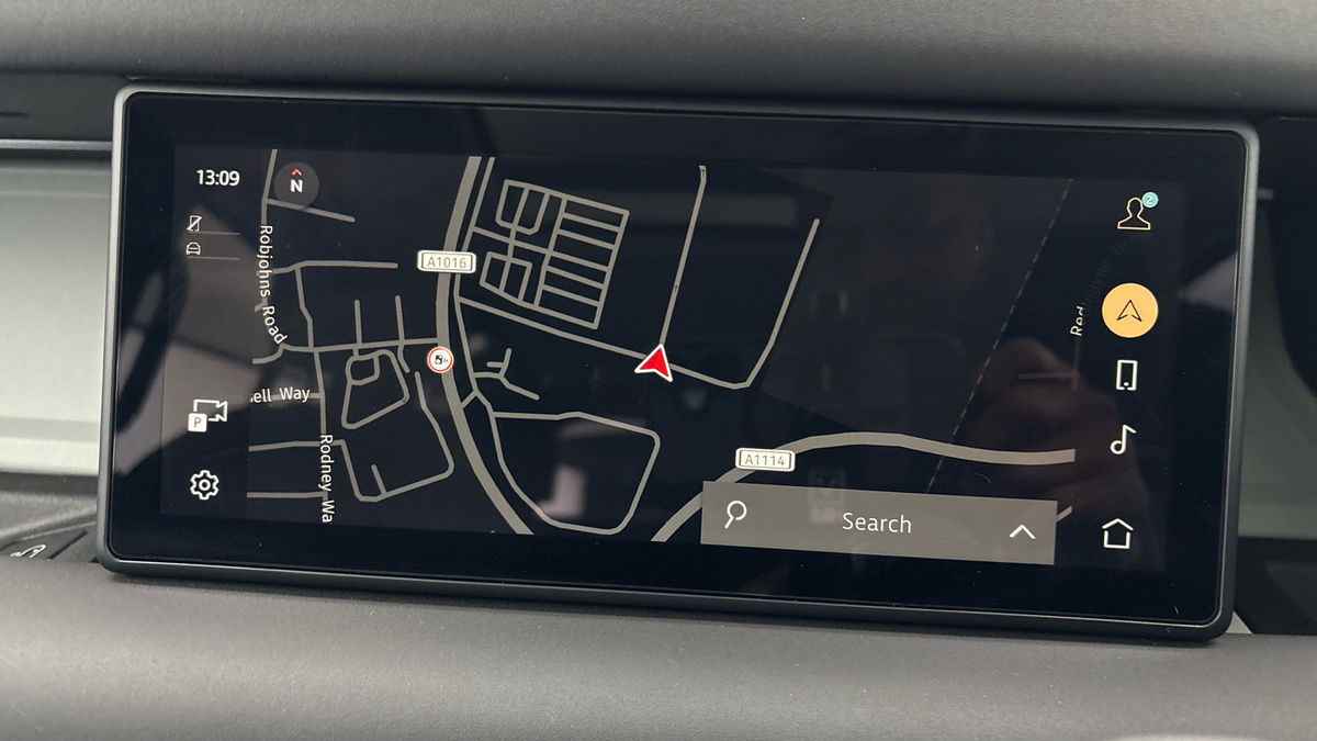 Land Rover Defender 110 Urban Image 17