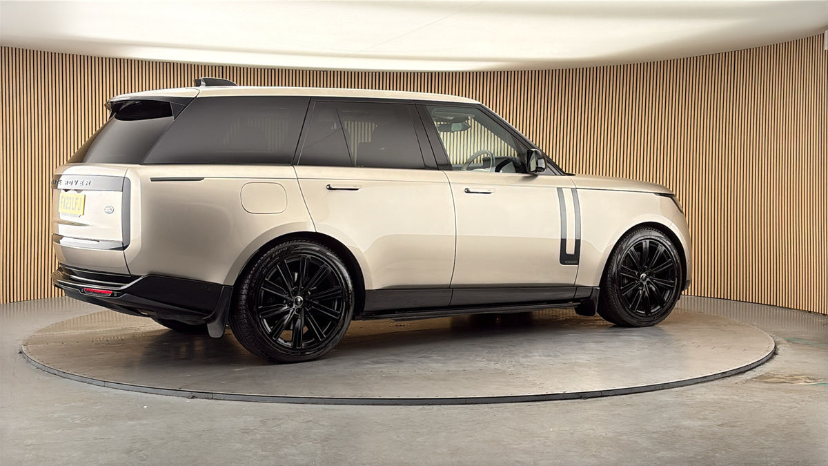 More views of Land Rover Range Rover