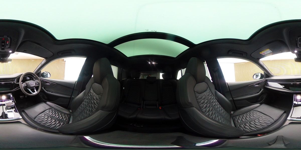 More views of Audi RSQ8