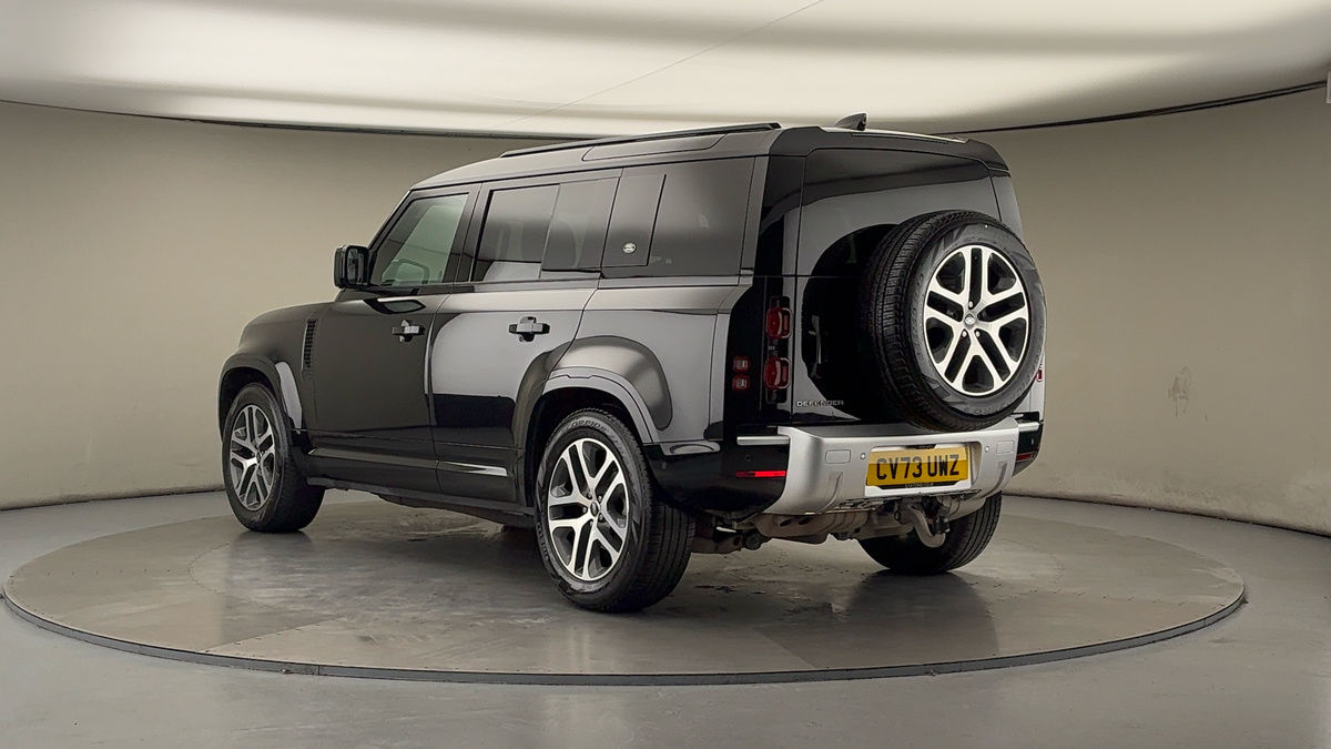 Land Rover Defender 110 Image 2