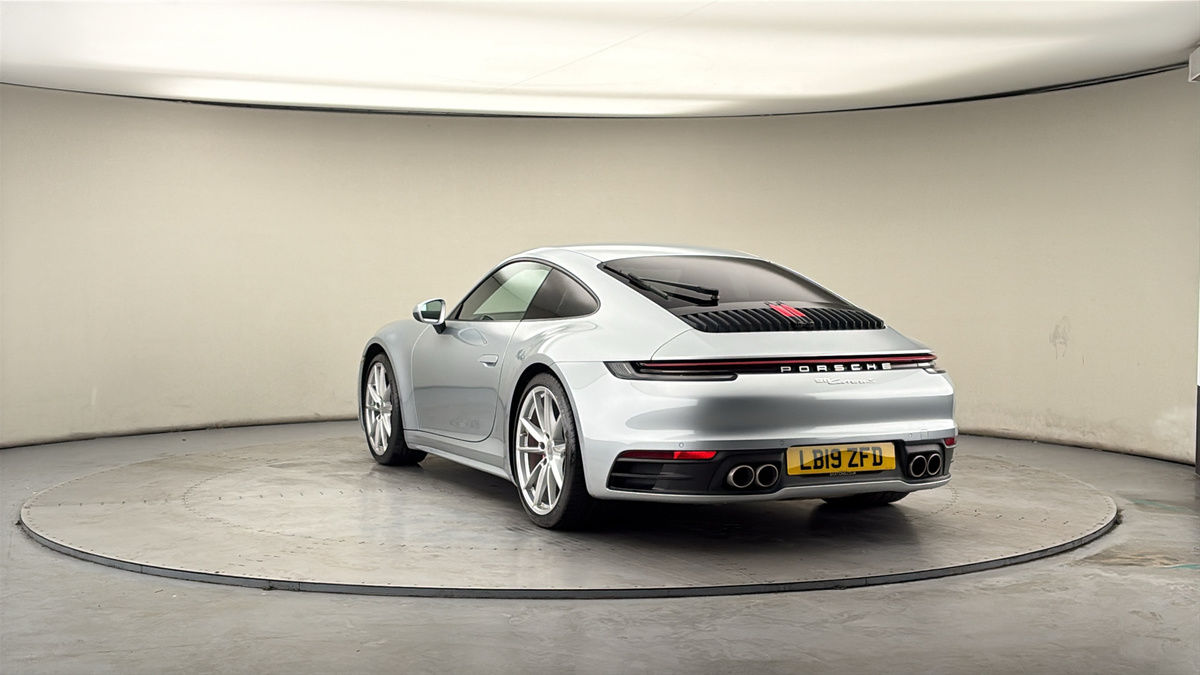 More views of Porsche 911