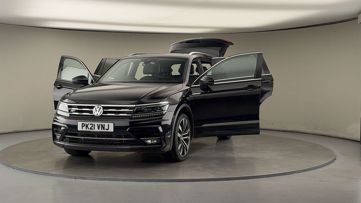 More views of Volkswagen Tiguan Allspace