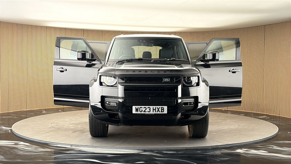 More views of Land Rover Defender 110