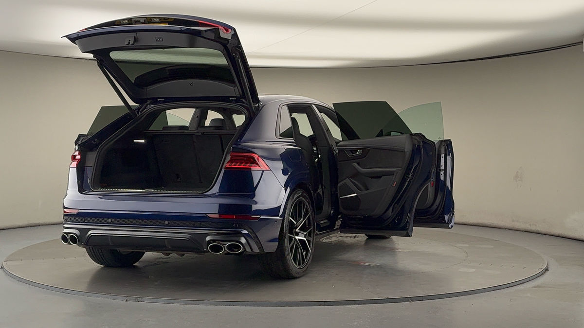 More views of Audi SQ8